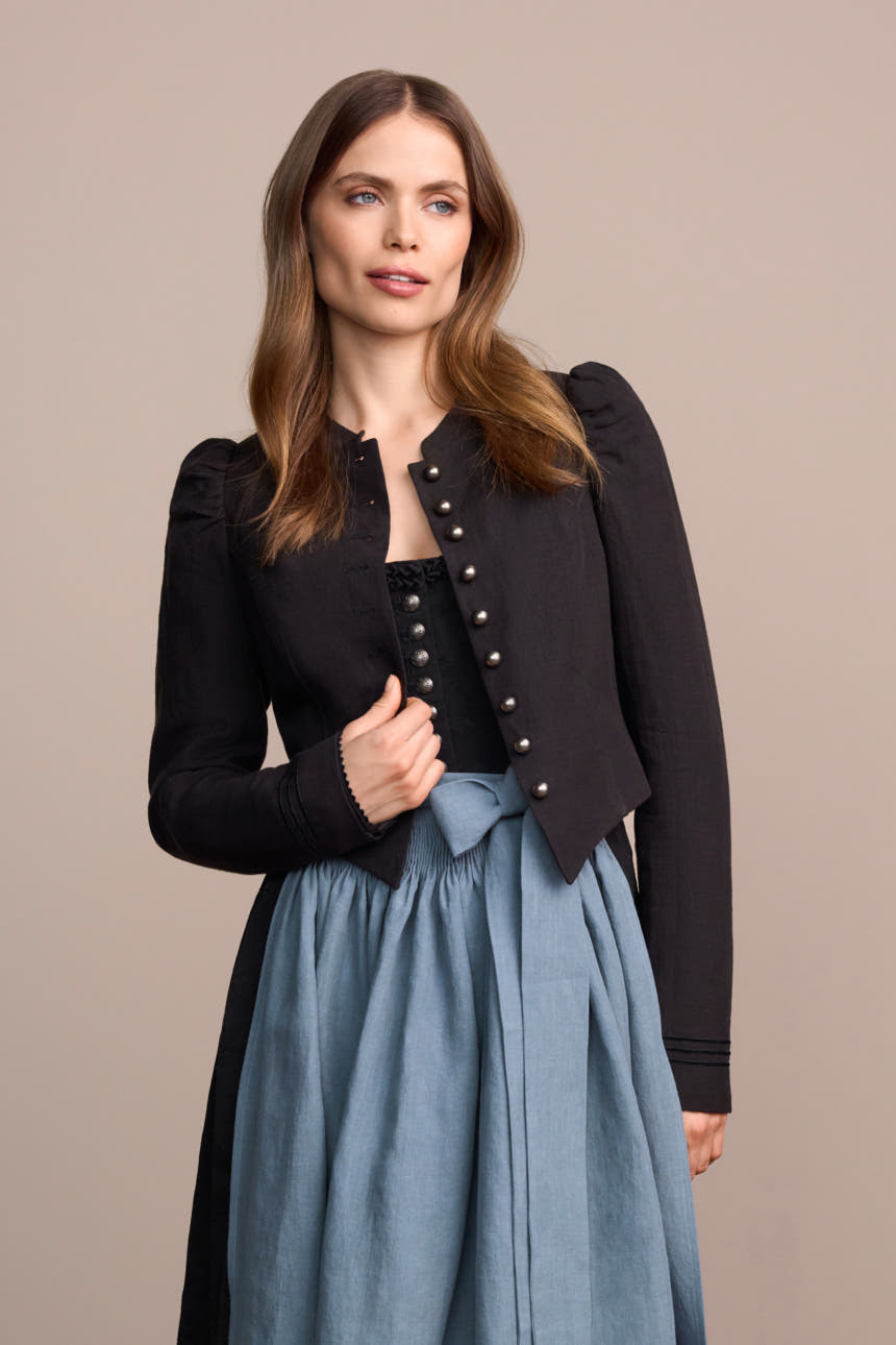Jacke Leora