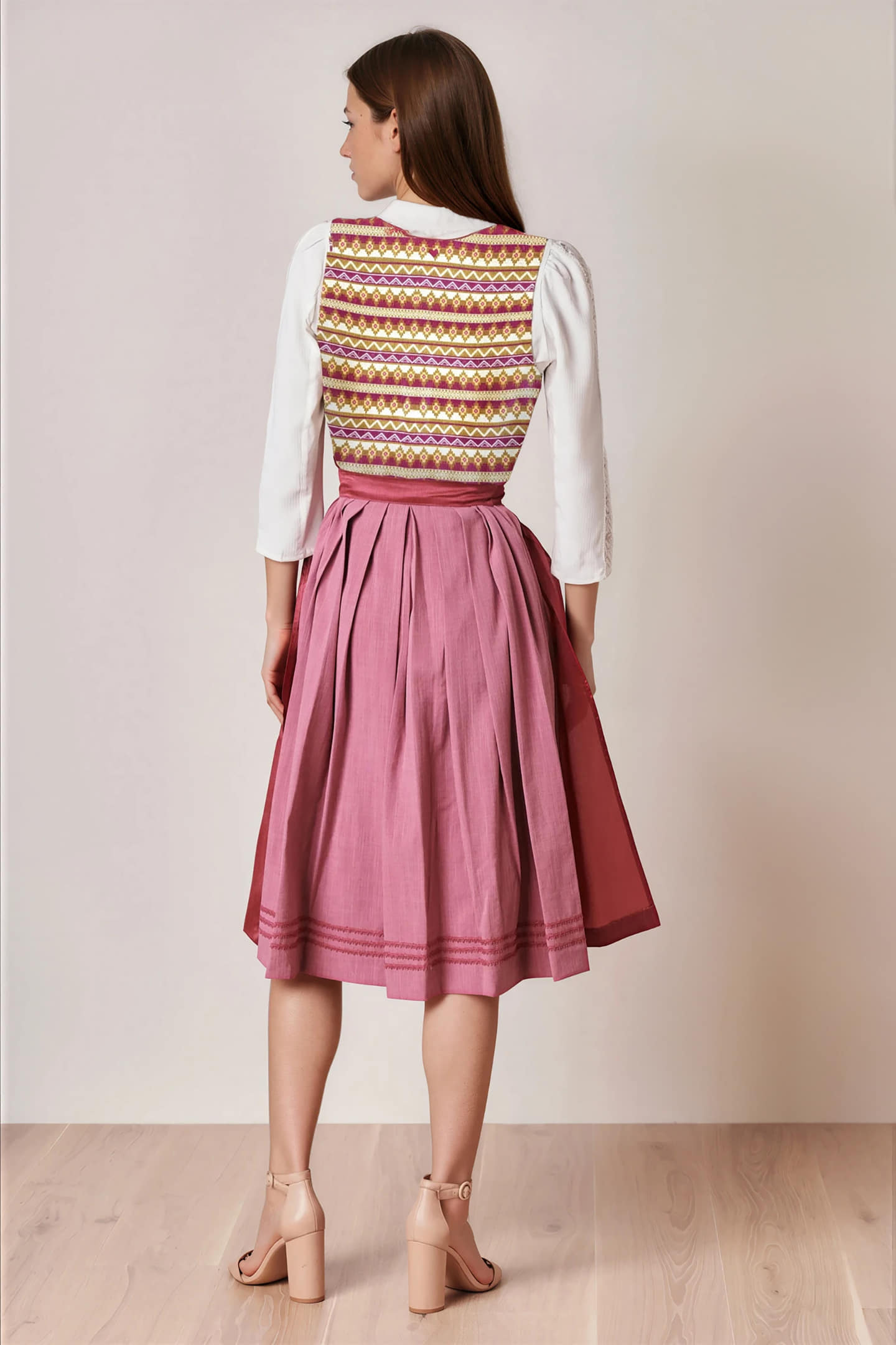 Dirndl Magnolia (70cm)